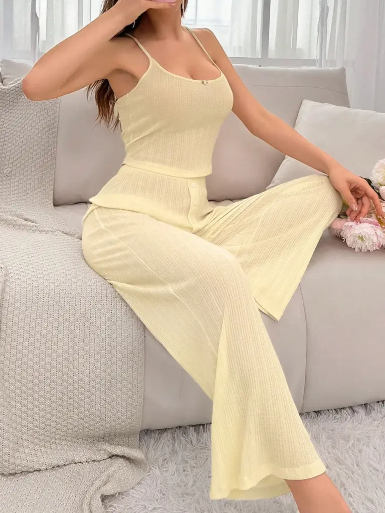 بيجامة